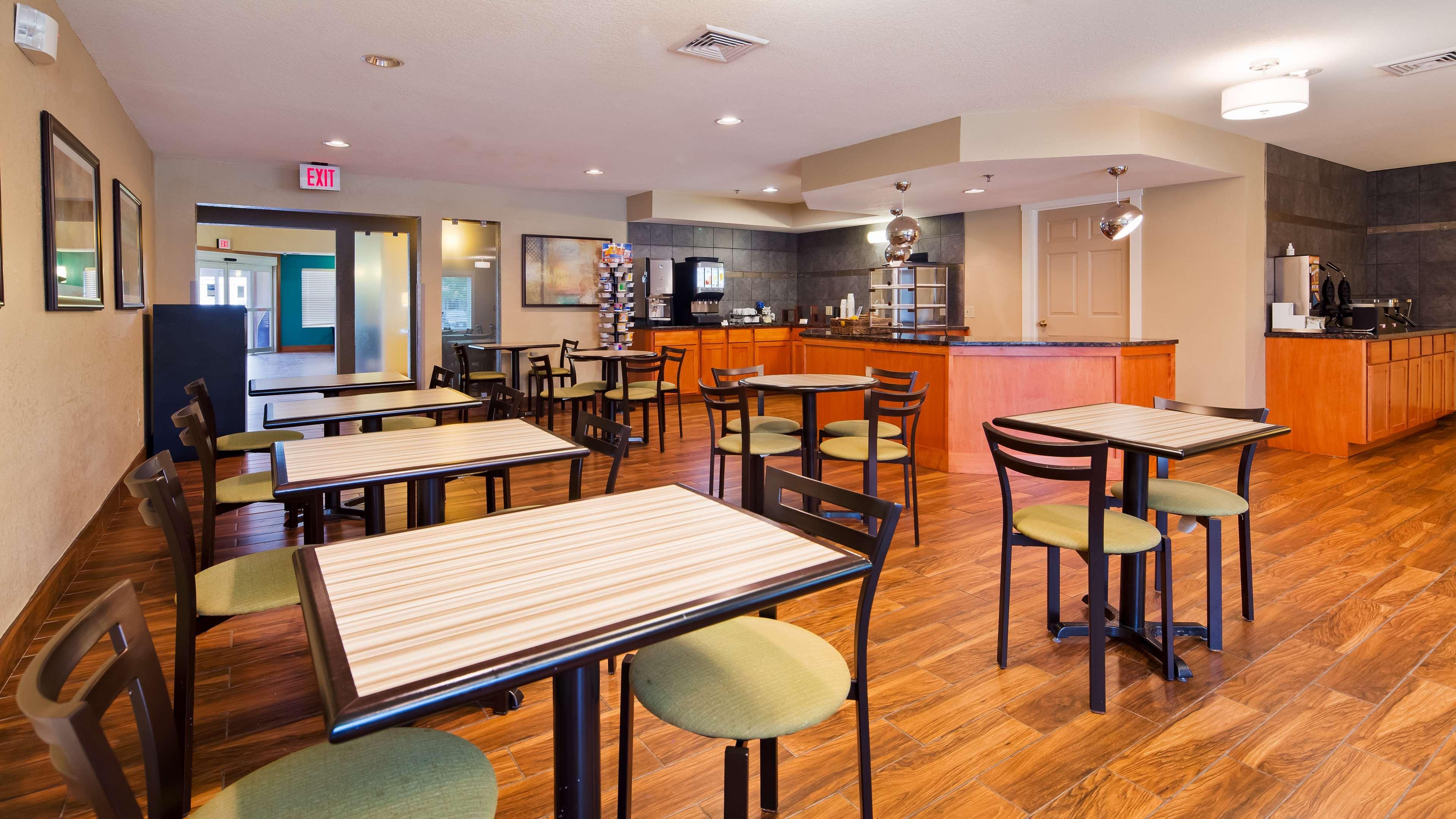 Best Western City Hotel เพียร์มาเซินส์ ภายนอก รูปภาพ