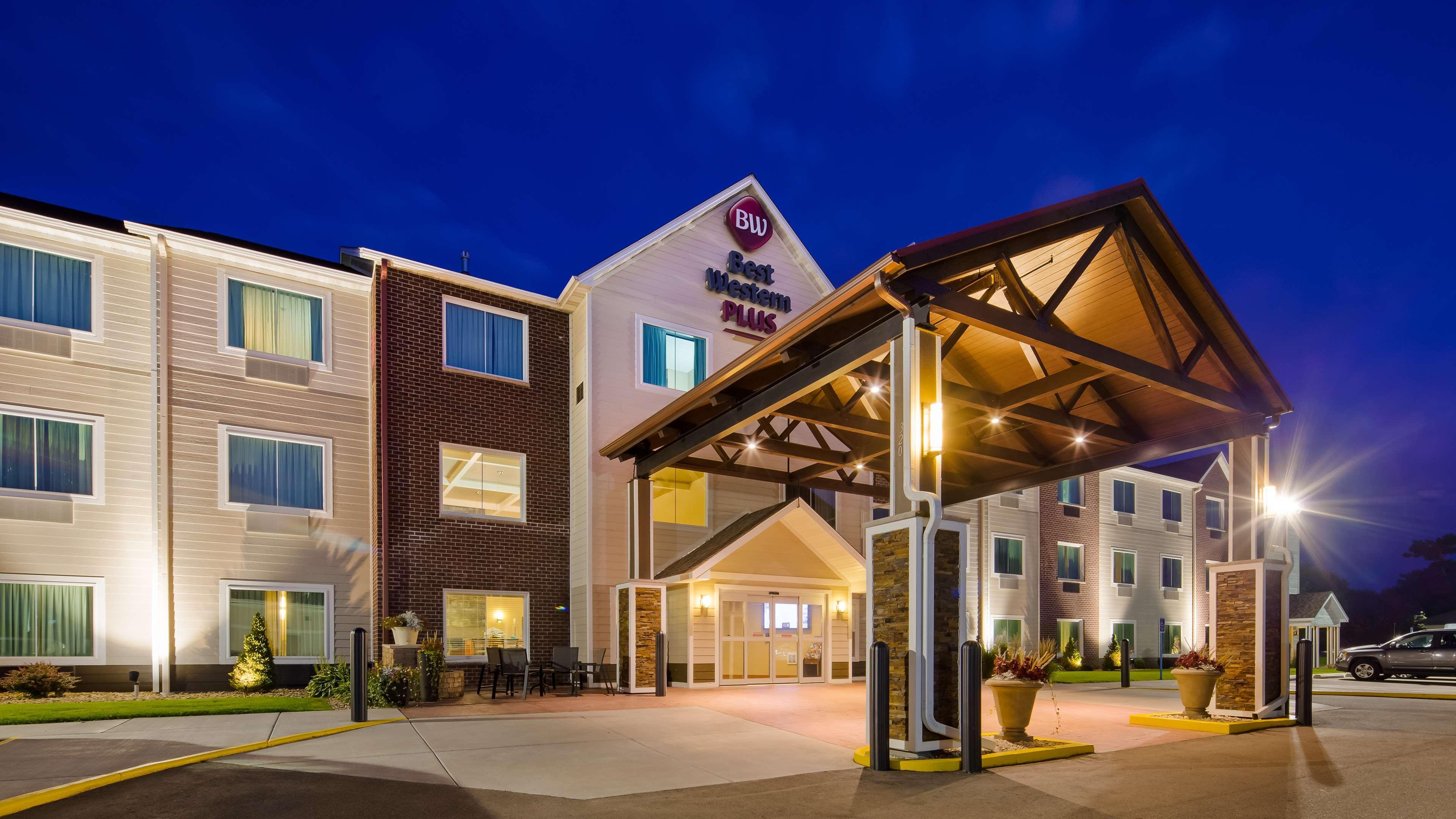 Best Western City Hotel เพียร์มาเซินส์ ภายนอก รูปภาพ
