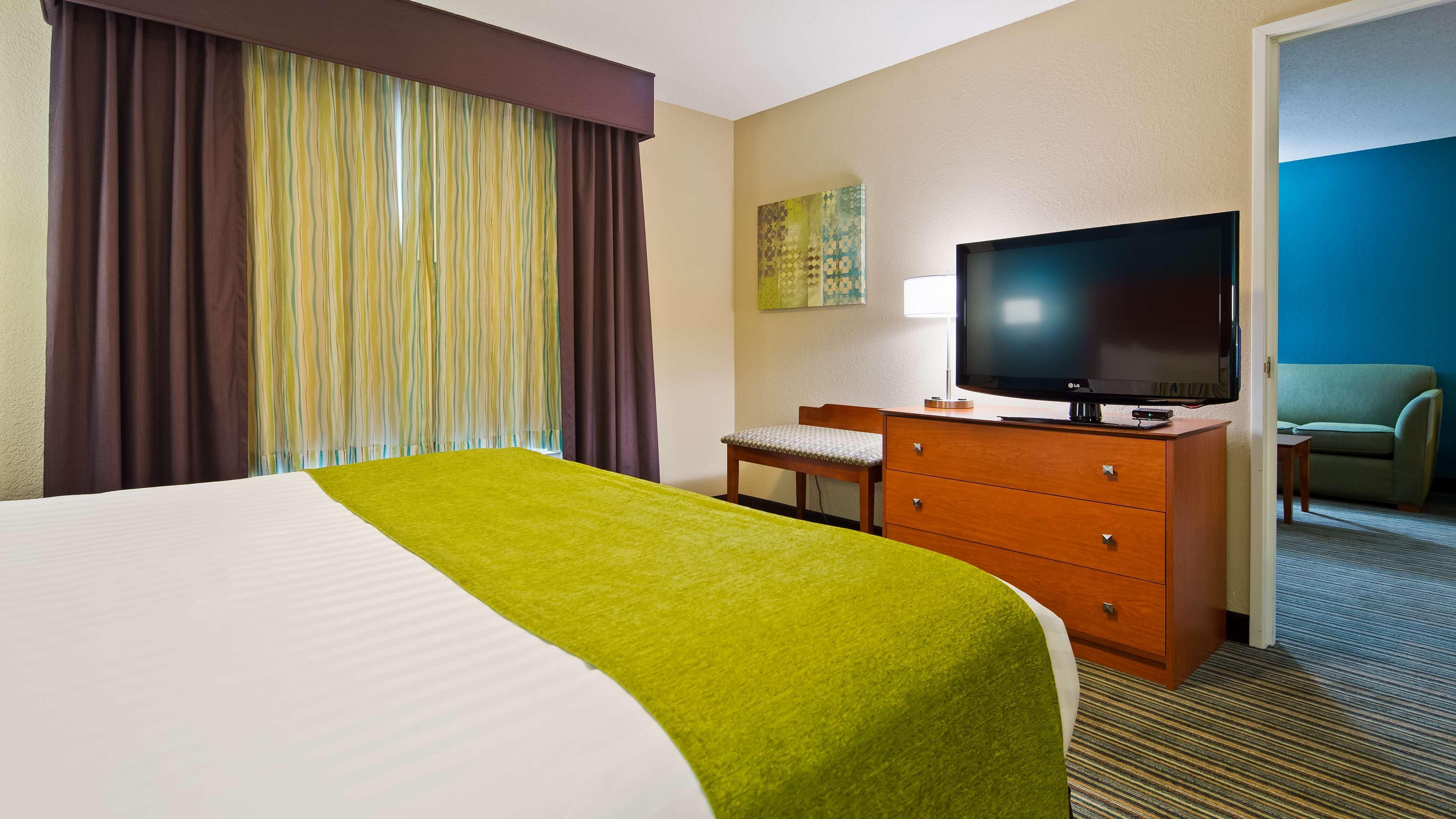 Best Western City Hotel เพียร์มาเซินส์ ภายนอก รูปภาพ