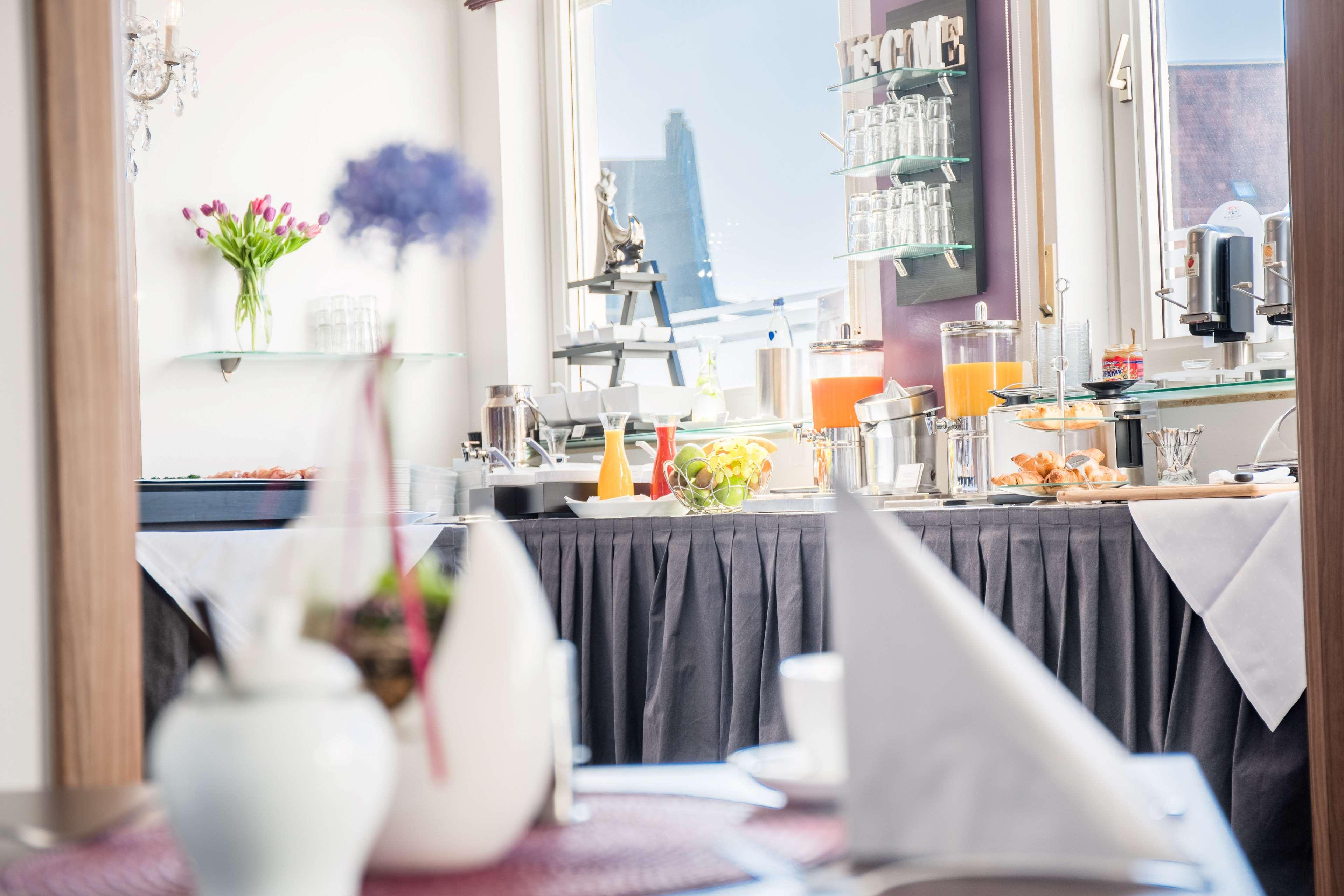Best Western City Hotel เพียร์มาเซินส์ ภายนอก รูปภาพ