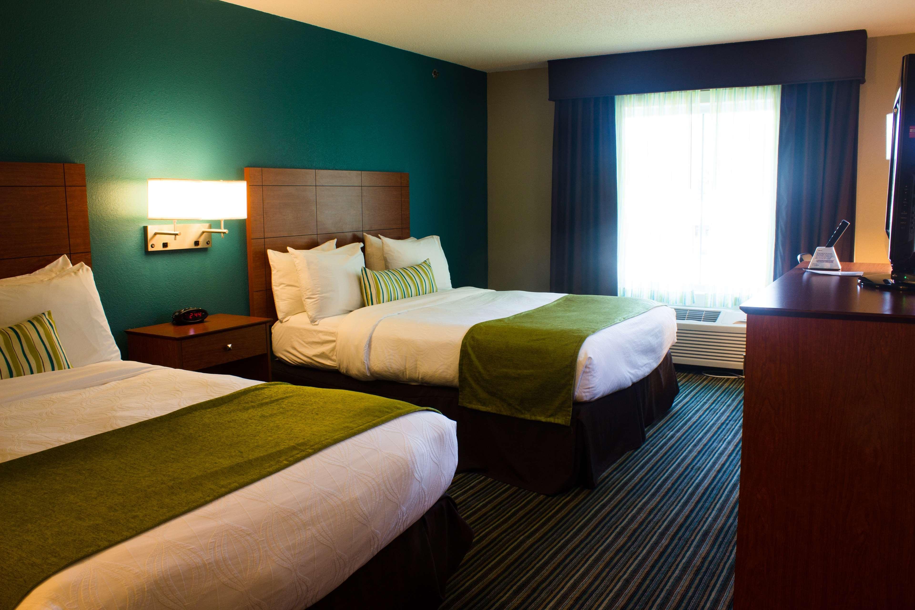 Best Western City Hotel เพียร์มาเซินส์ ภายนอก รูปภาพ