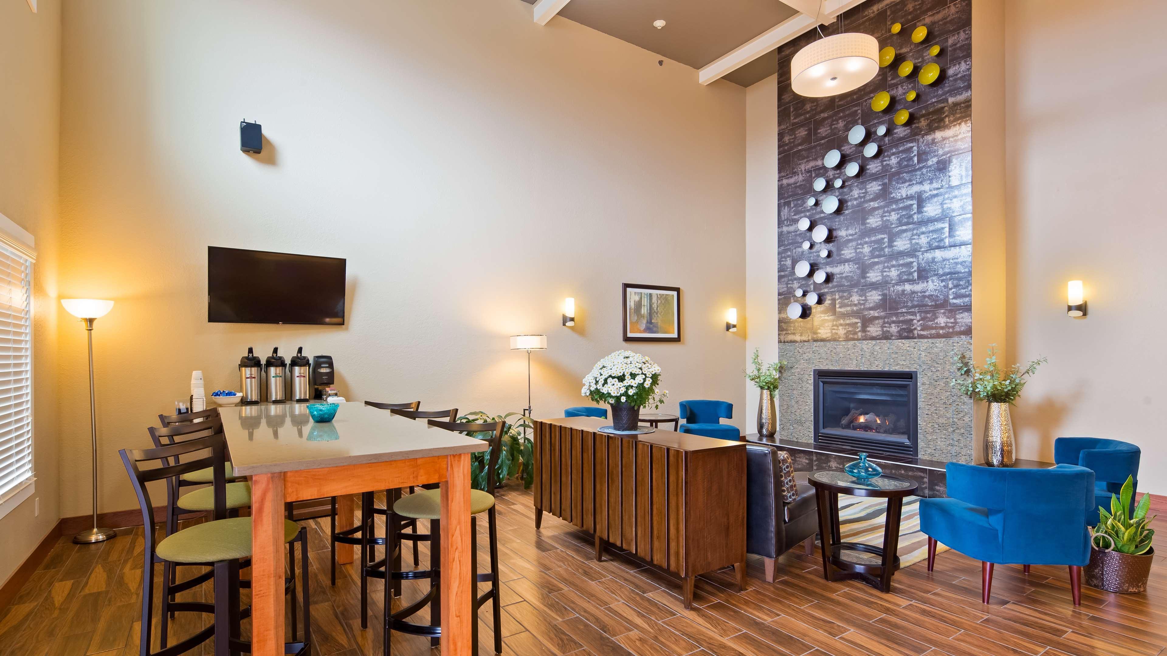Best Western City Hotel เพียร์มาเซินส์ ภายนอก รูปภาพ