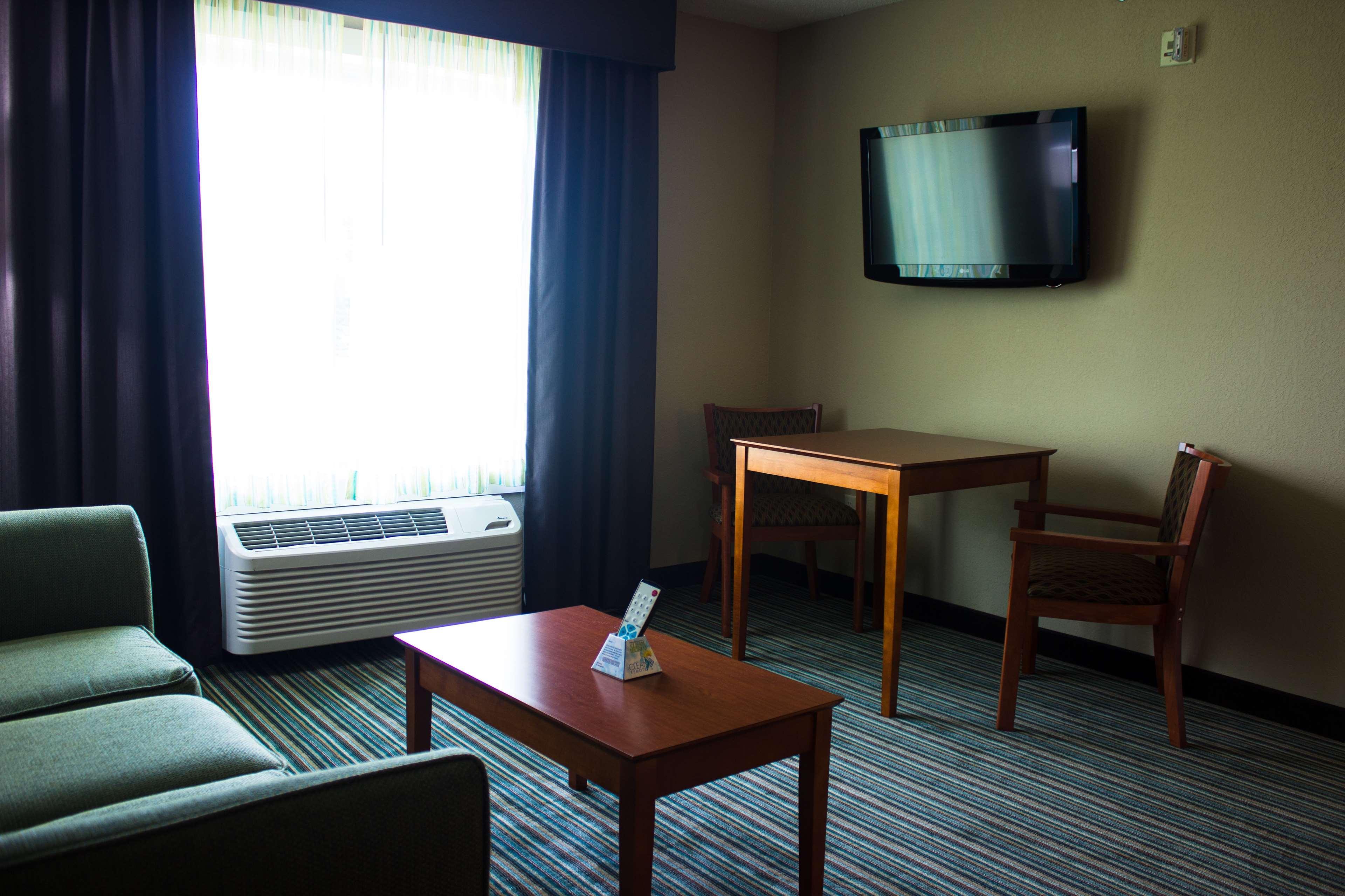 Best Western City Hotel เพียร์มาเซินส์ ภายนอก รูปภาพ